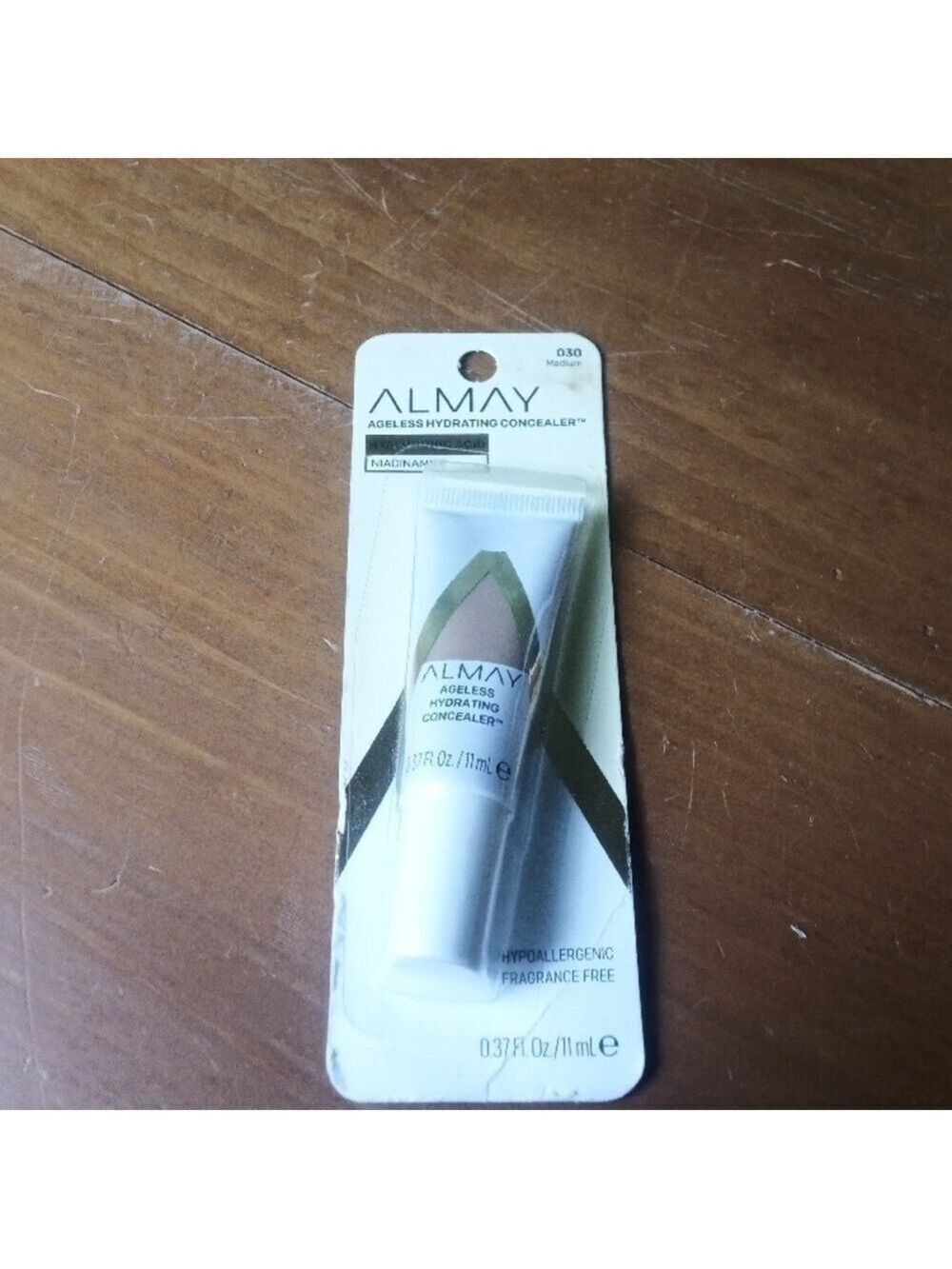 Almay Concealer Medium 030 Hydrating Ageless